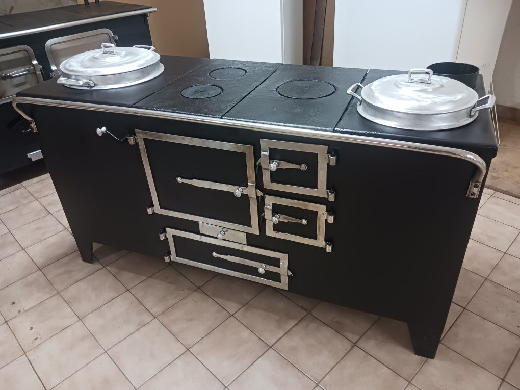 Vendo fogao tradicional rústico de duas panelas ,com forno e estufa na