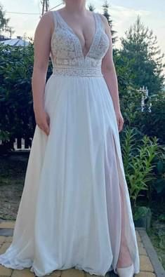 Suknia ślubna w super stanie kolor kremowy