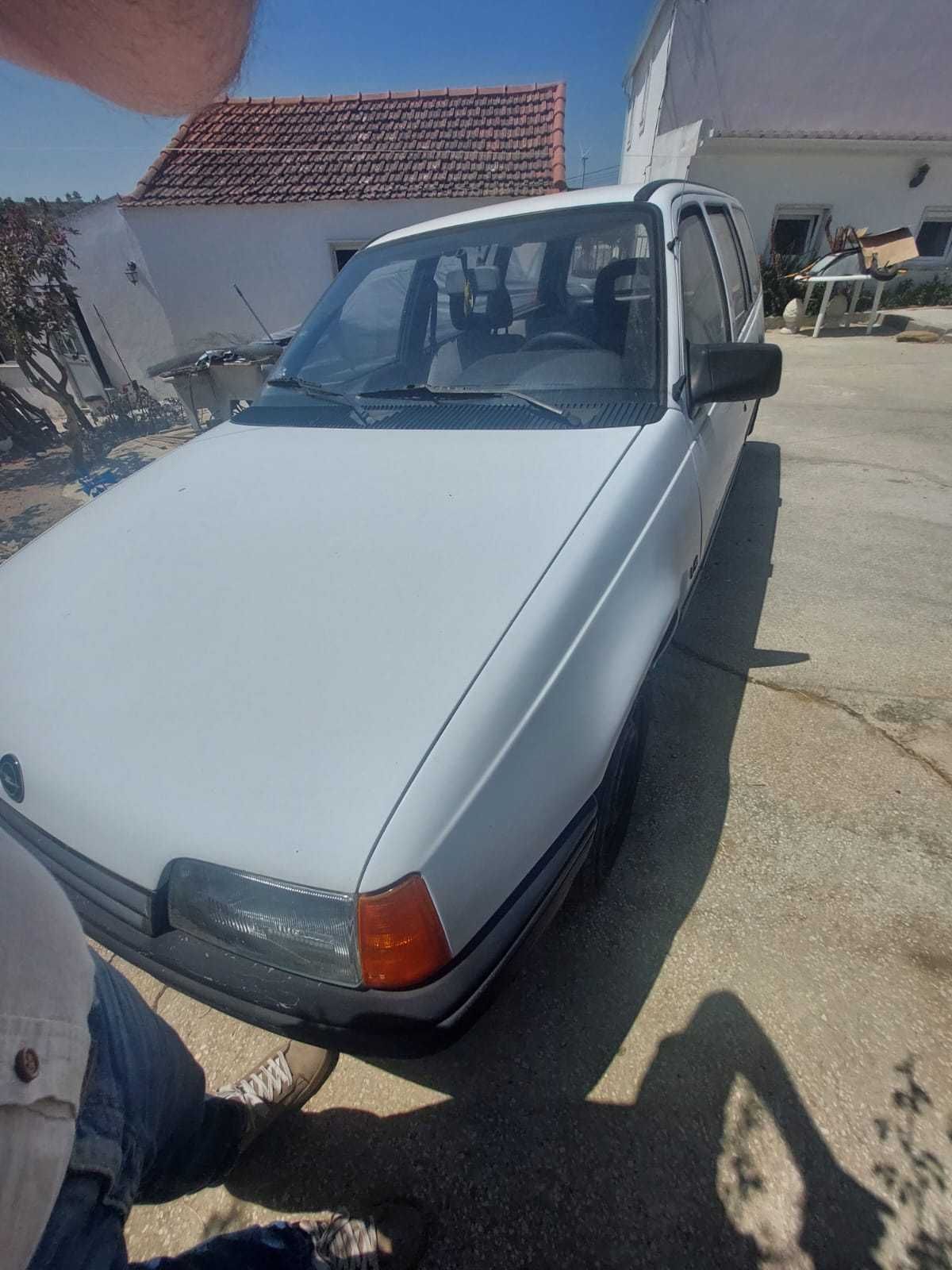 Opel Kadett a gasolina RESERVADA