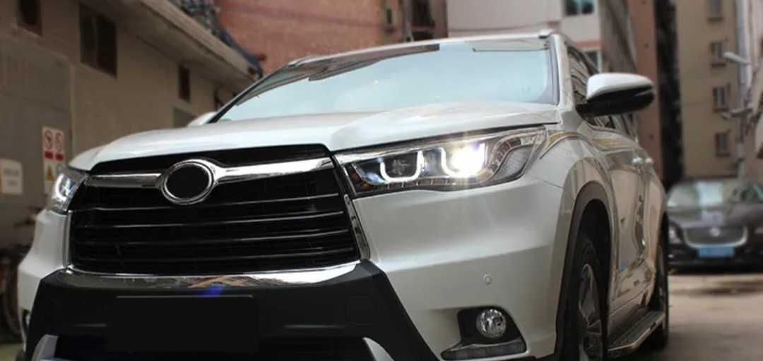 NOWE lampy przednie lampa przód Toyota Highlander 2014 - 2019