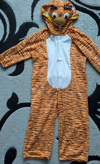 Новорічний костюм тигра