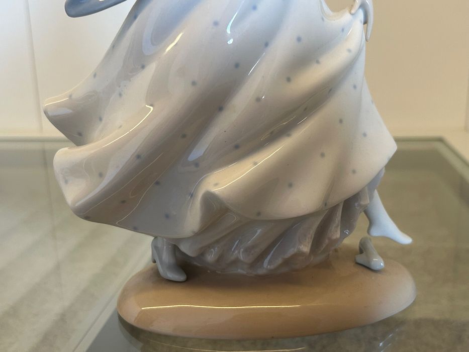 Lladró - Cinderella 4828 (danificado)