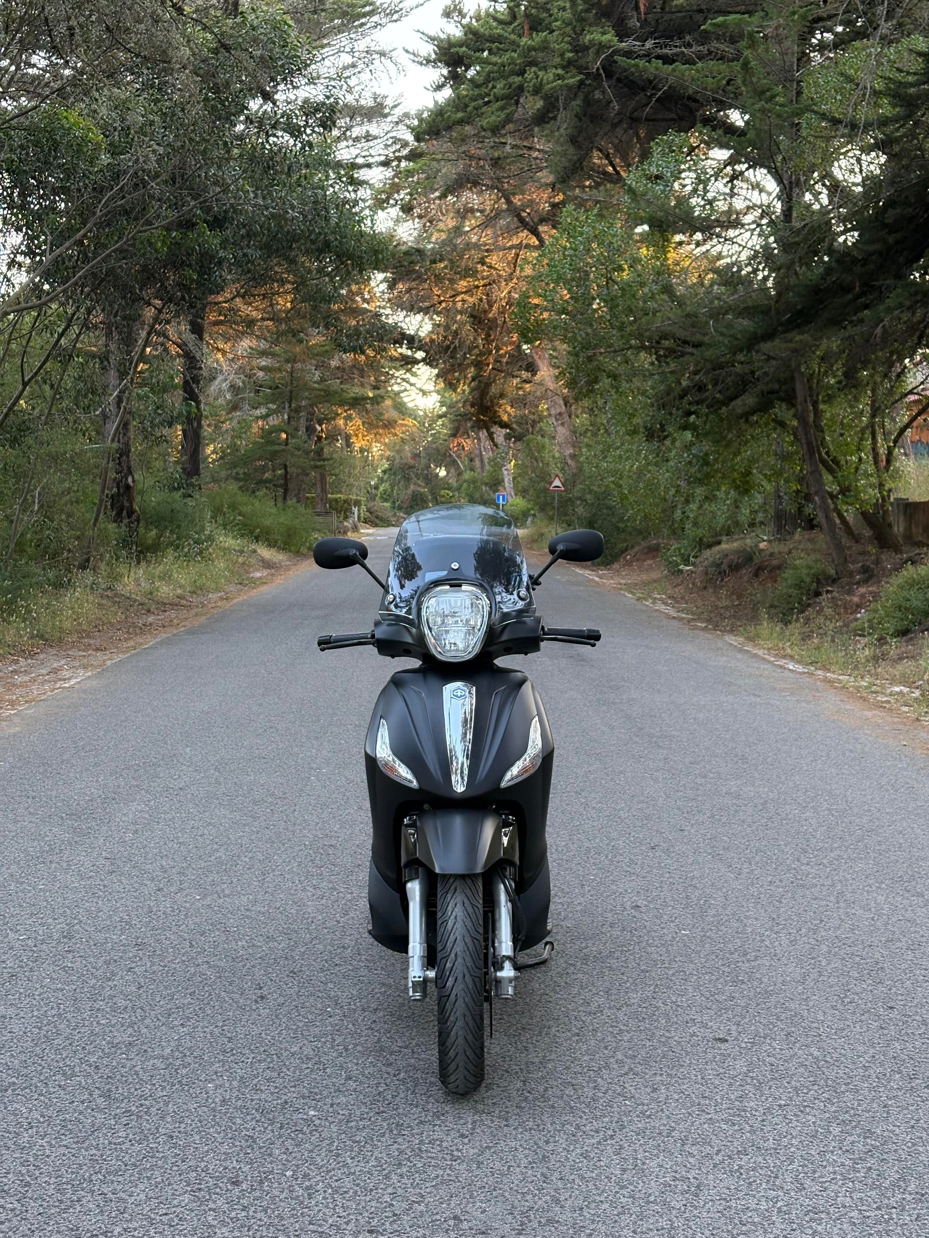 Piaggio Beverly Sport Touring 350