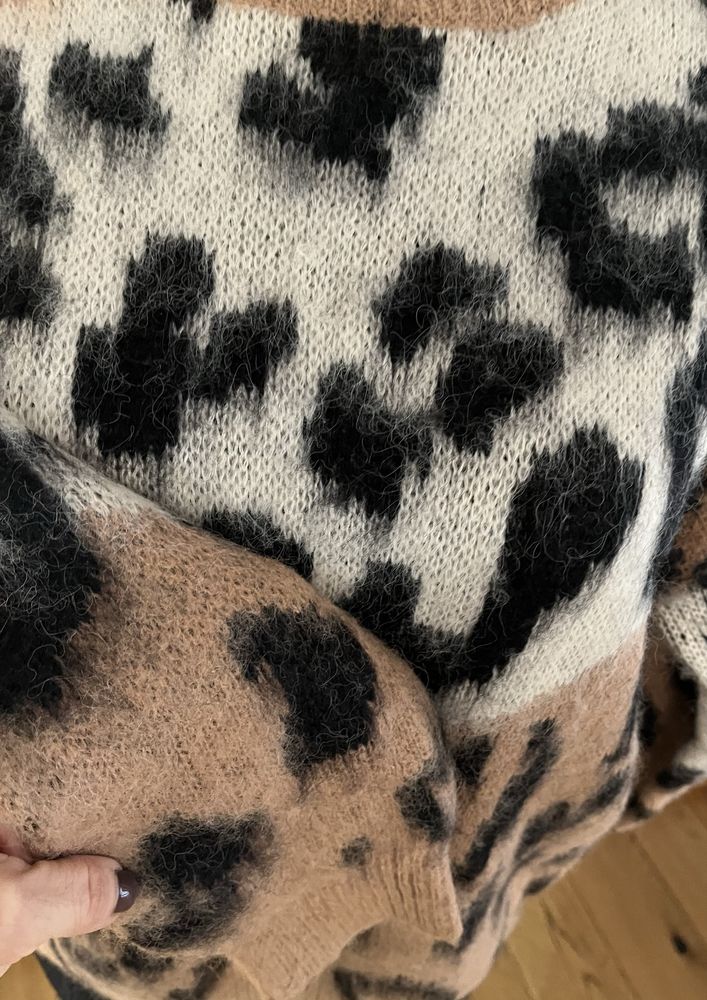 Sweter print panterka