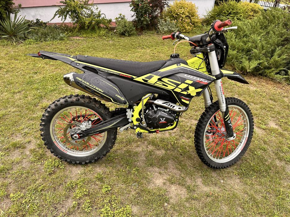 Cross Asix Lizard 300