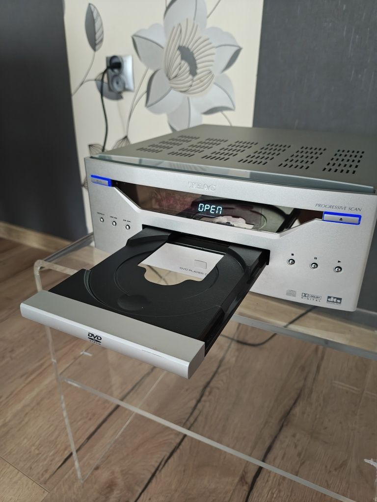 Odtwarzacz CD,DVD, Teac DV-L800 Japan