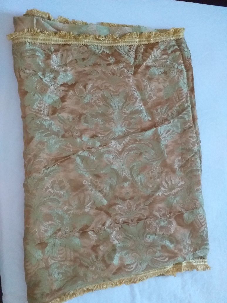 Colcha de seda - Muito antiga