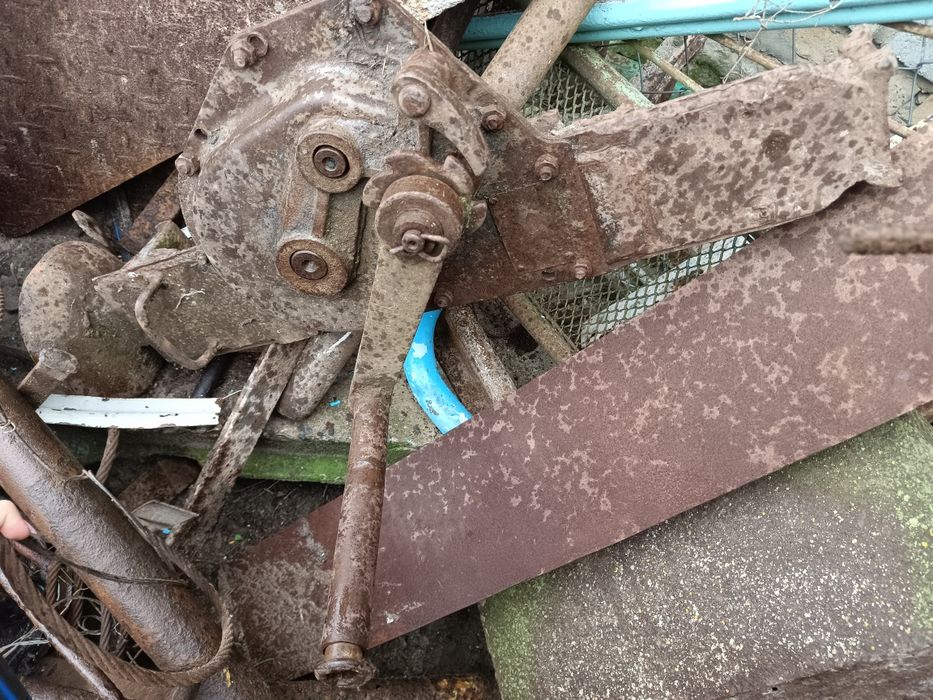 Домкрат рейковий