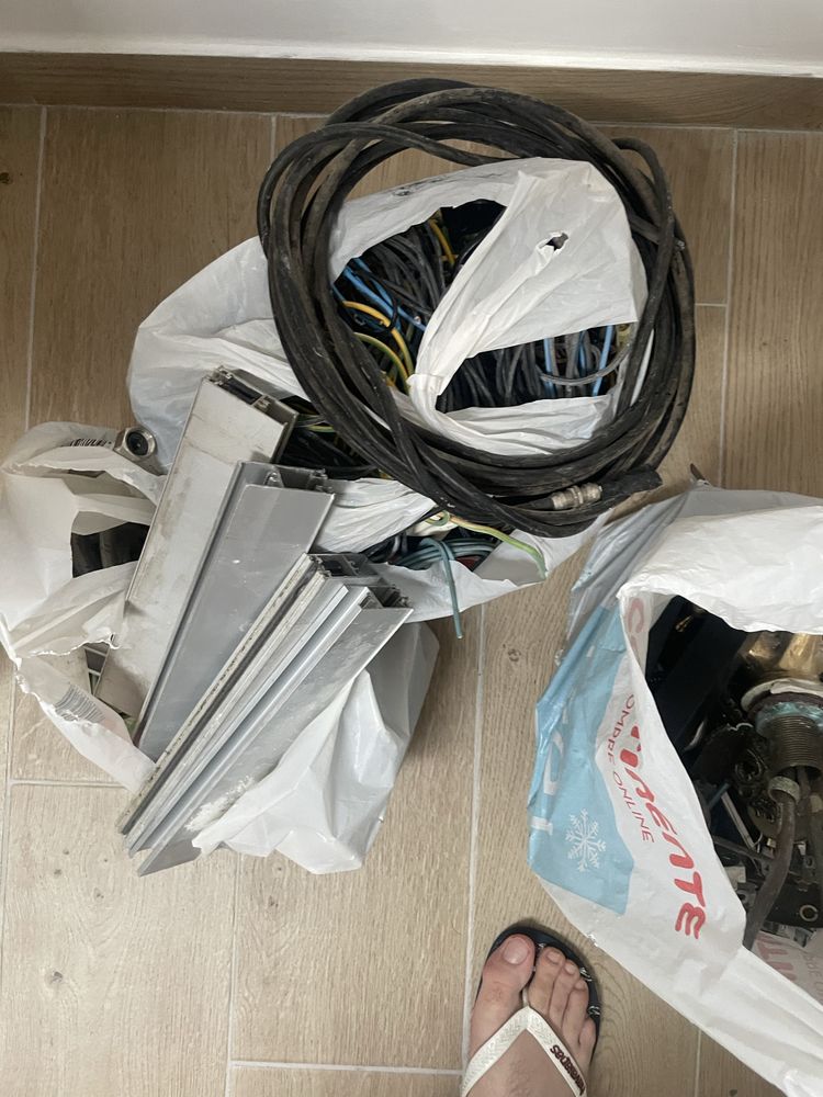 Lote de Sucata - Vendo a Melhor Oferta