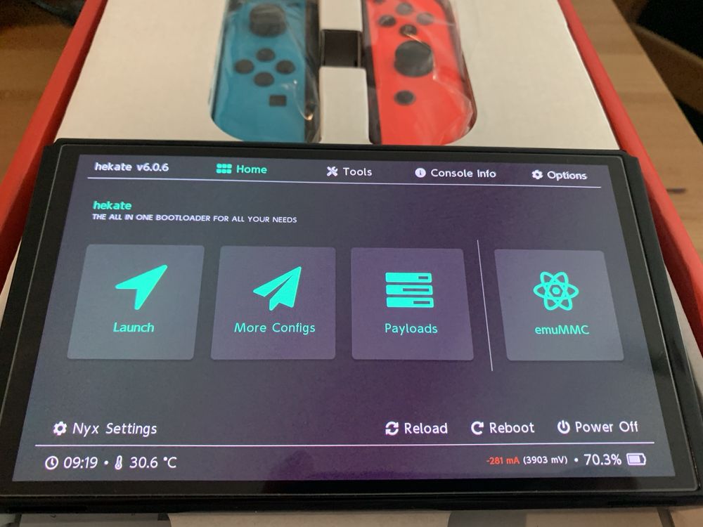 Nintendo Switch Oled CFW przerobiona NOWA + karta 256GB + Etui.