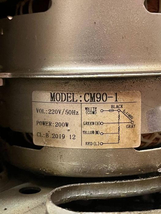 Витяжка пирамида на запчасти TL 60 1100