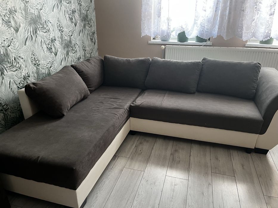 Naroznik z funckja spania