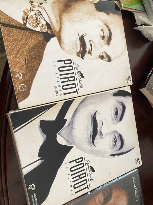 22 dvds de poirot, ofereco os portes