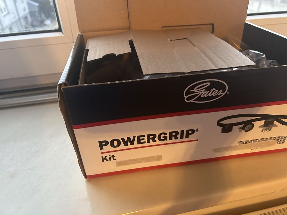 GATES KP15598XS pompa wodna + zestaw paska rozrządu