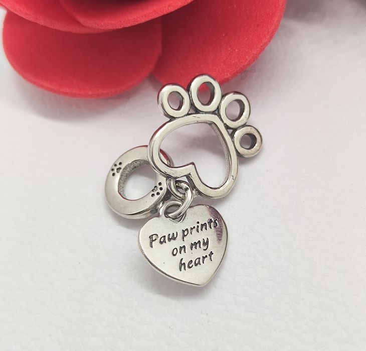 Zawieszka charms miłość Pies Kot Łapka S925