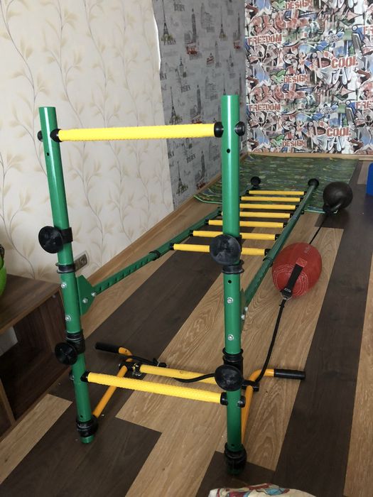 Продам дитячий спортивний куточок