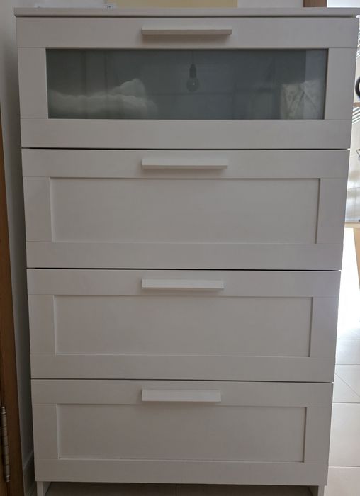 Cómoda IKEA BRIMNES  4 Gavetas