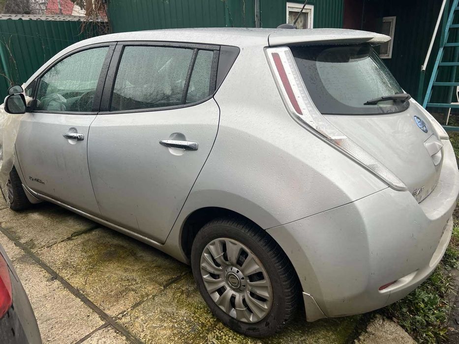 Продам Nissan Leaf після ДТП