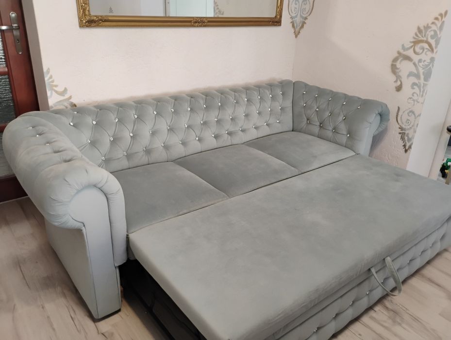 Kanapa ChesterField błękitna z cyrkoniam z funkcją spania i