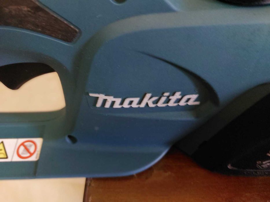 Мережева ланцюгова пила Makita UC4041A, оригінал