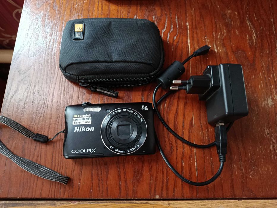 Nikon Coolpix S3700