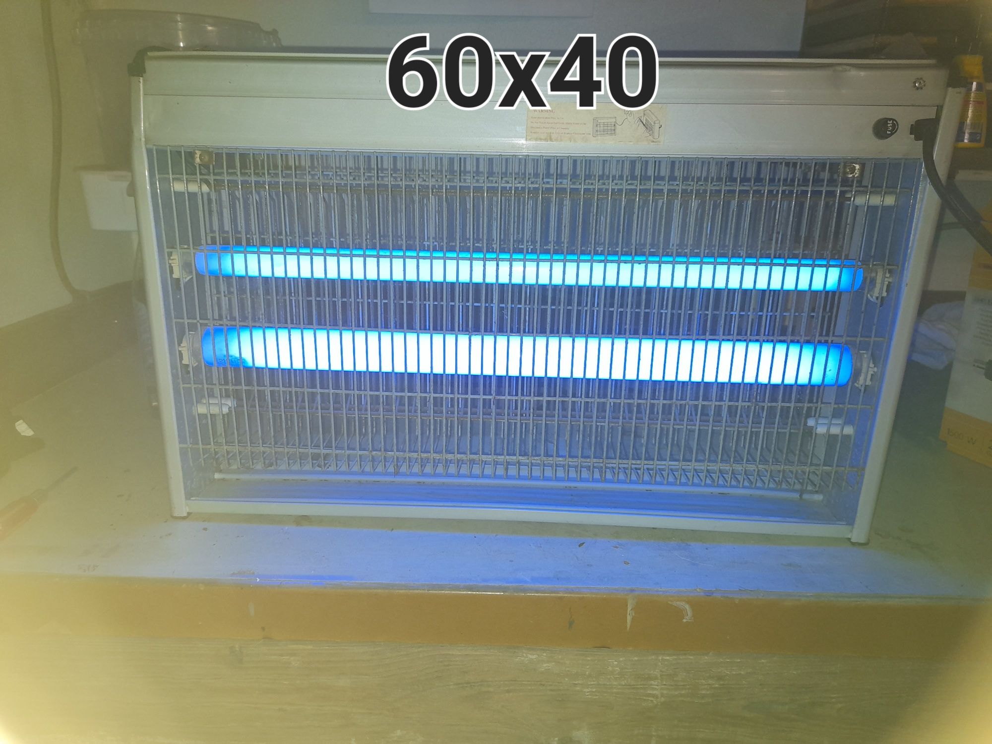 Insectocutor elétrico 60x40