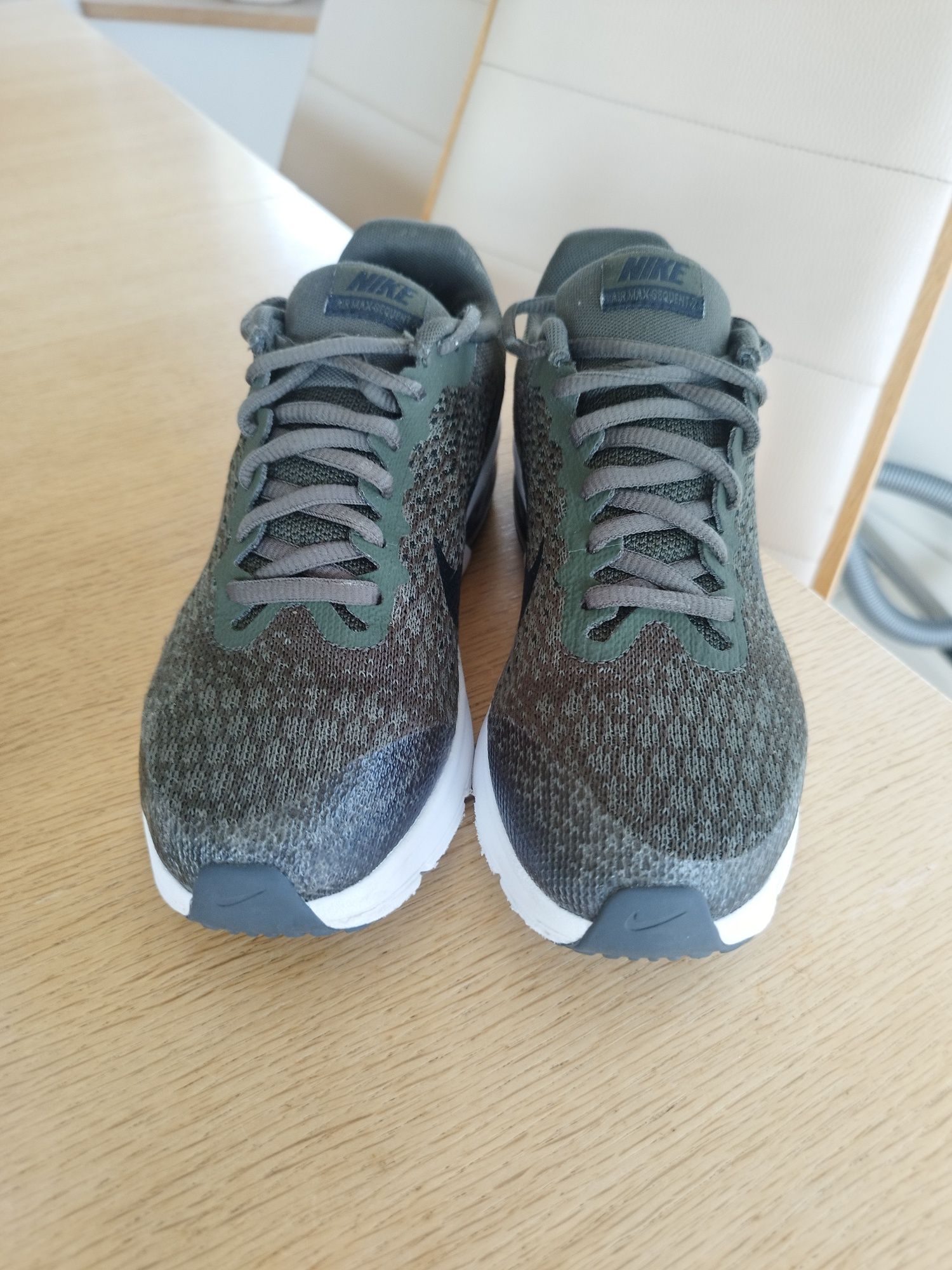 Buty Nike Air Max Sequent -36,5