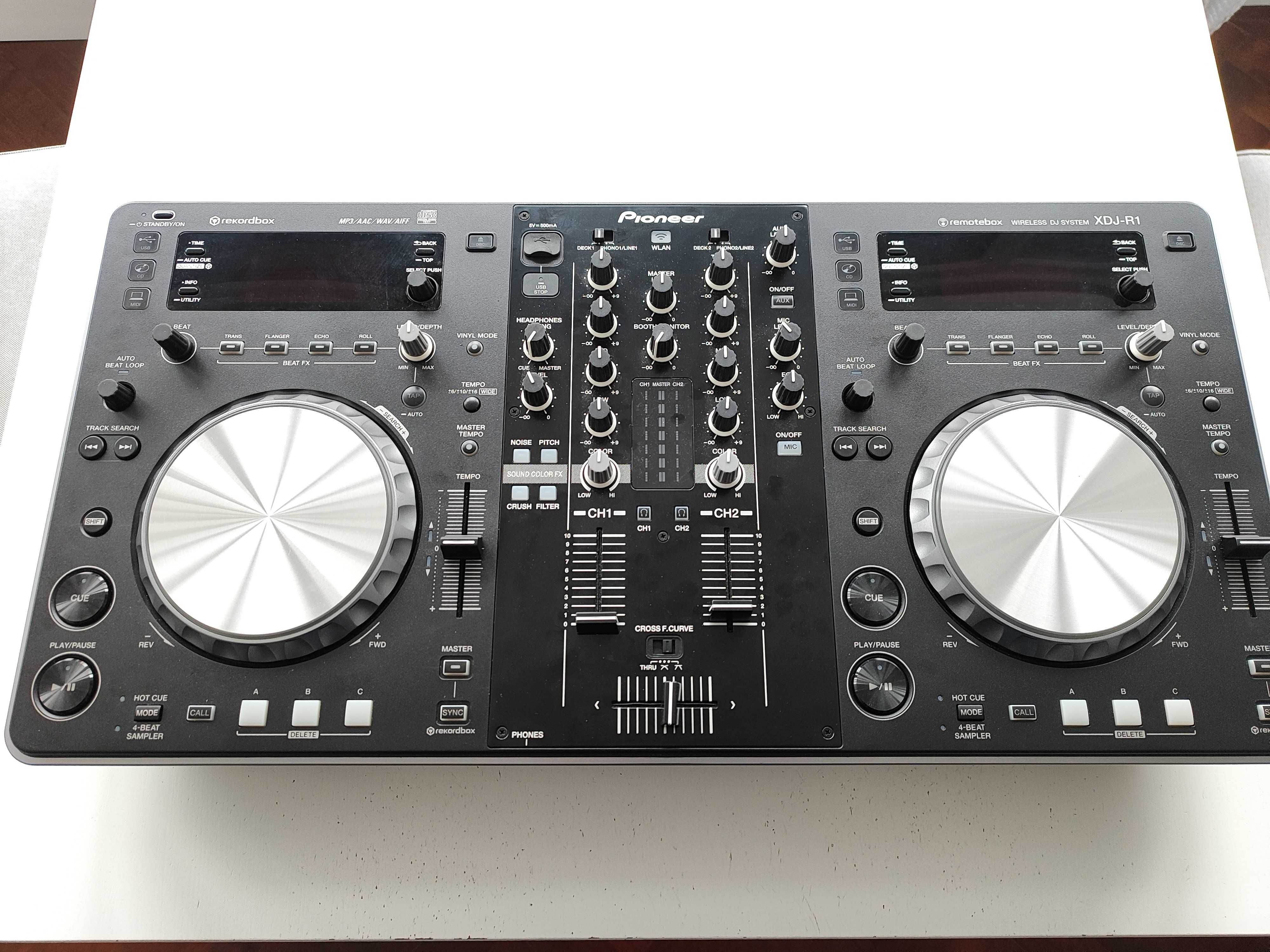 Pioneer XDJ-R1 + Saco de transporte + 66CD de house music