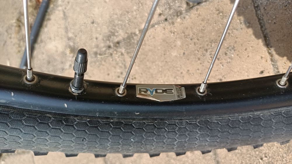 Komplet koła MTB 29" 11rz pod tarcze qr z oponami tubeless Continental