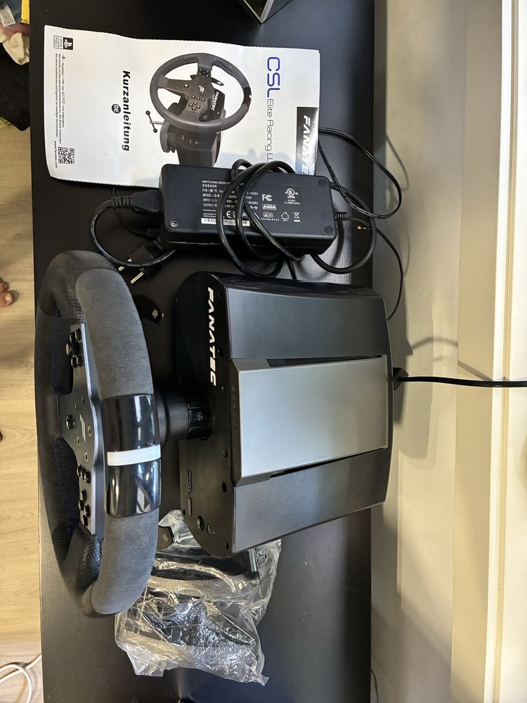 Volante Fanatec CSL Elite + Fanatec P1 como novo simracing simulador