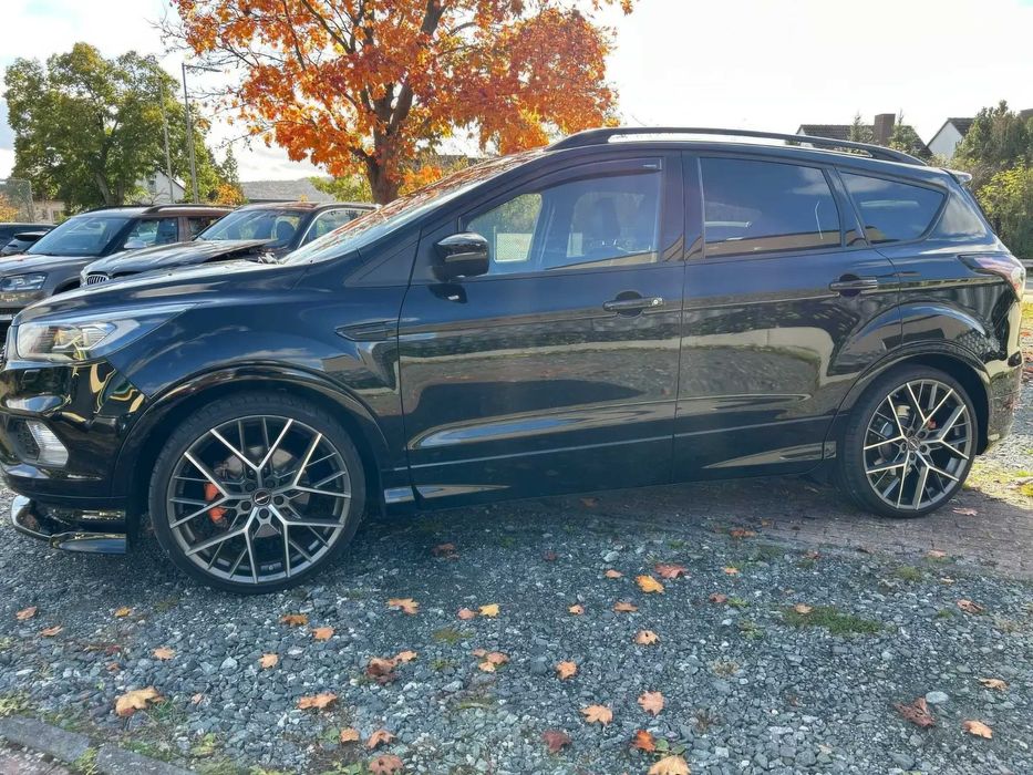 Ford Kuga ST-Line      2017