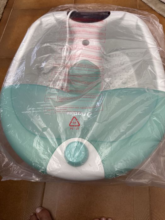 Aparelho de massagem de banho para pés, novo.