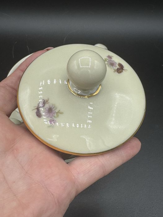 Porcelanowa cukiernica