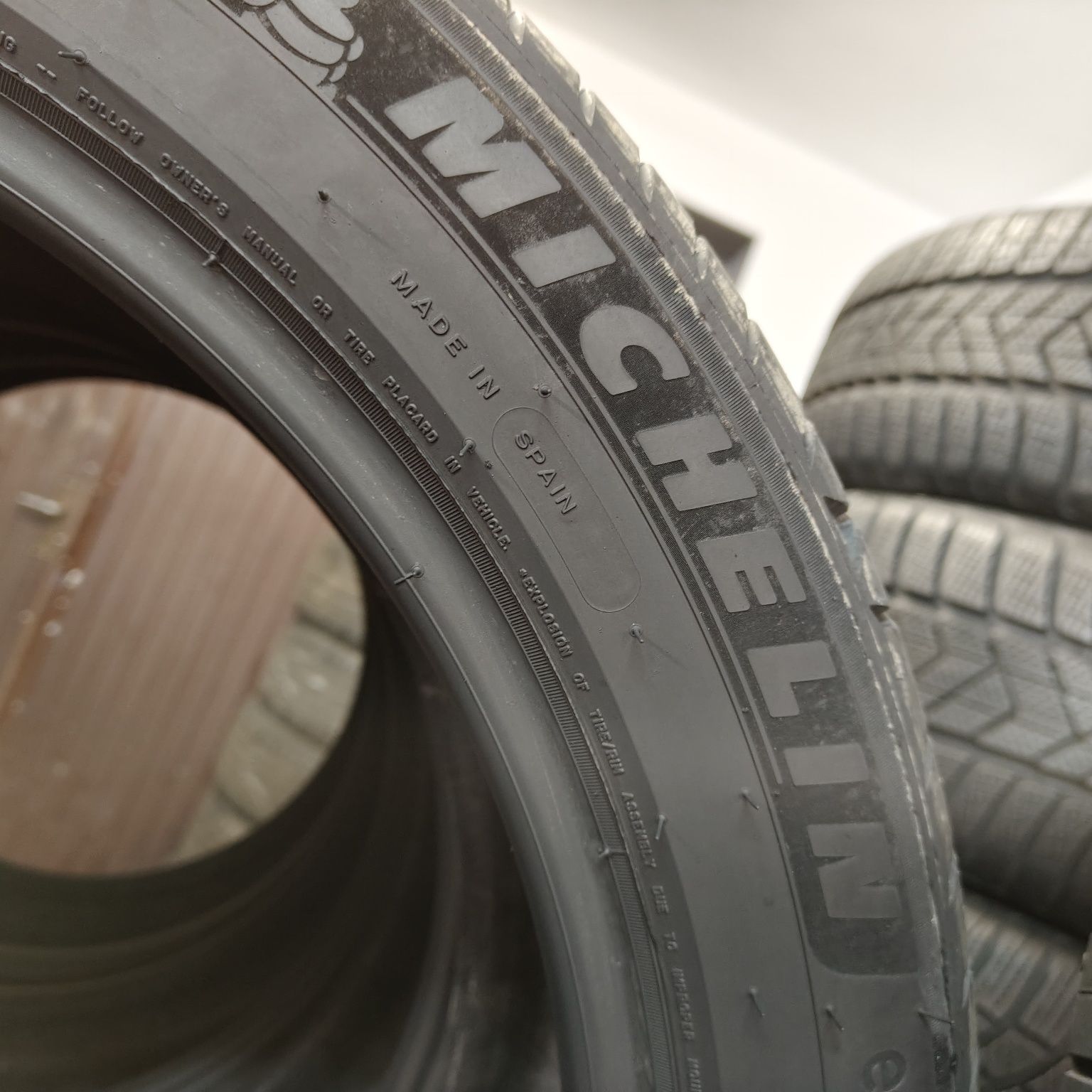 235/45/20 XL Sprzedam komplet opon letnich Michelin