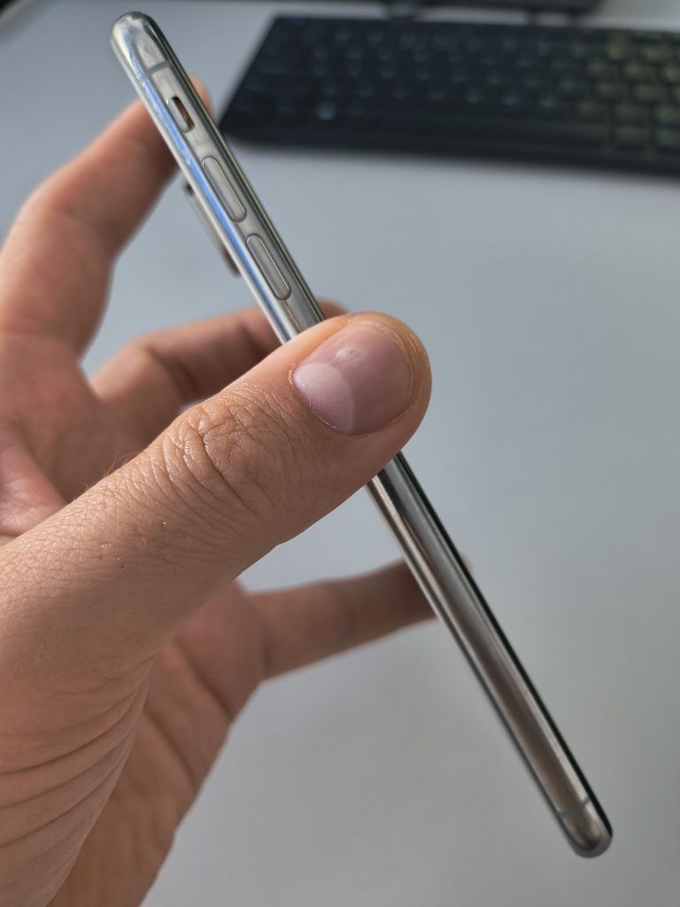 iPhone XS Max stan.bdb bateria 80%