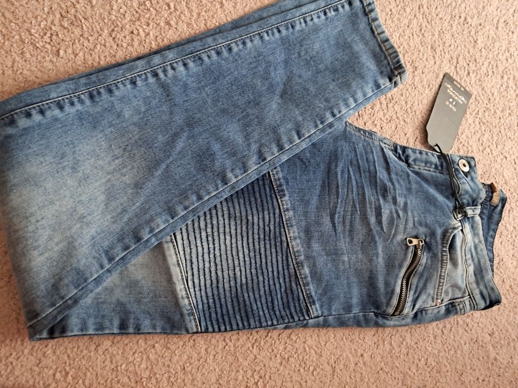 Spodnie jeansowe 30/33 nowe
