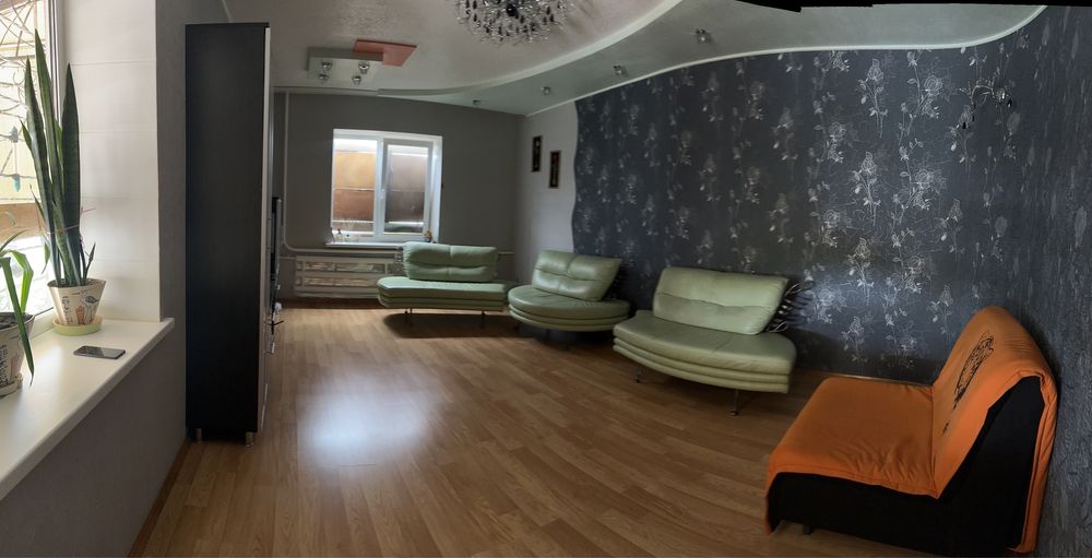 Кожанные диваны для офиса или дома