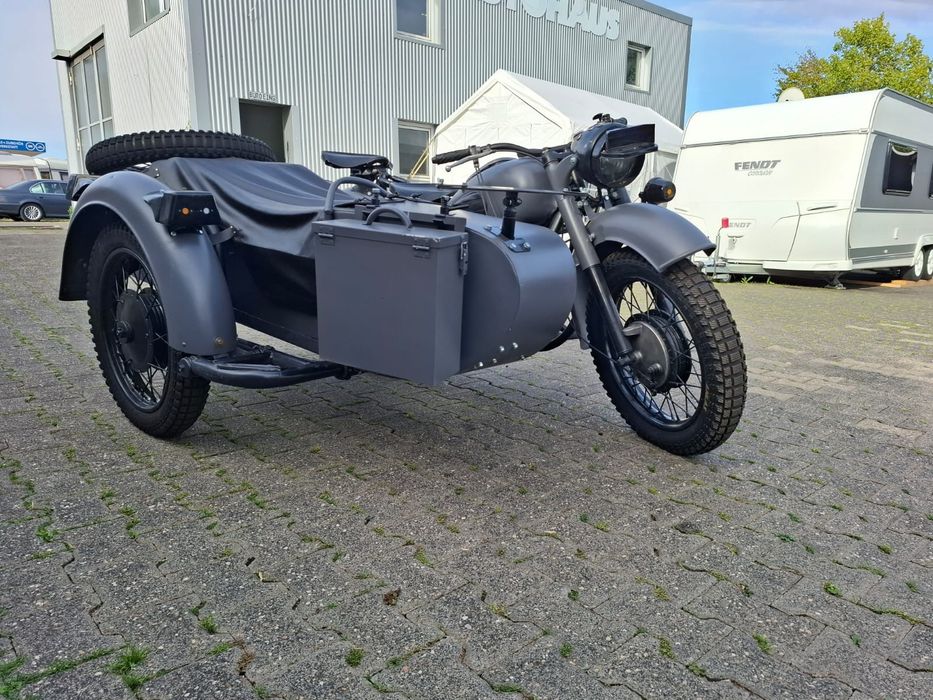 Sprzedam motocykle Dniepr 11
