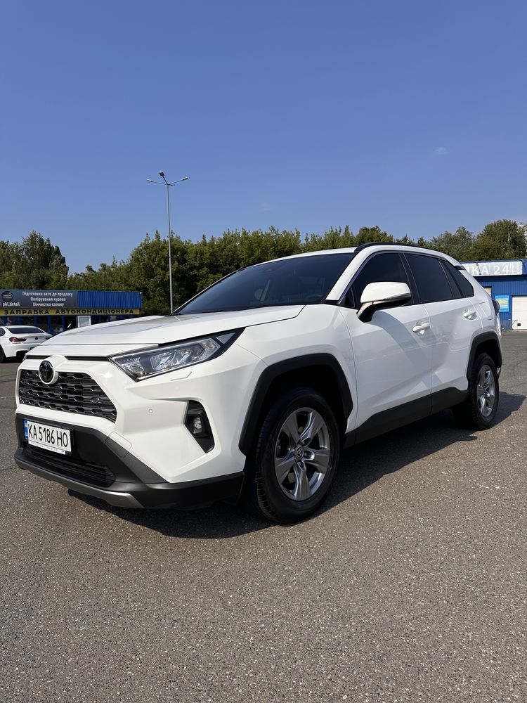 Toyota Rav4 2022 офійійна, на гарантіі