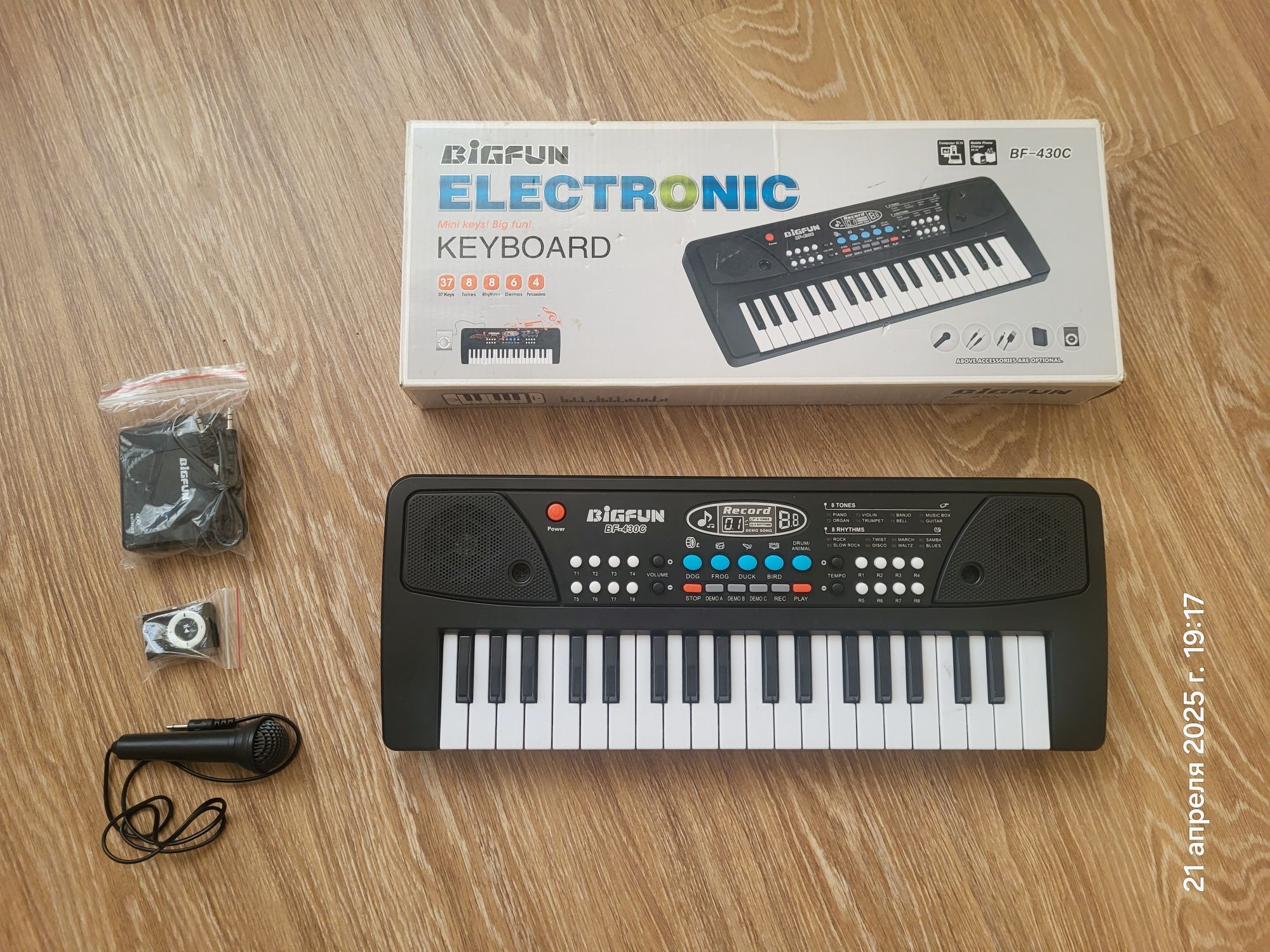 Синтезатор с микрофоном и плеером Bigfun Electronic Keyboard BF-430C4