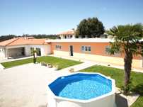 EPS49,casa V3 piso térreo,piscina e salão jogos.Grande espaço exterior