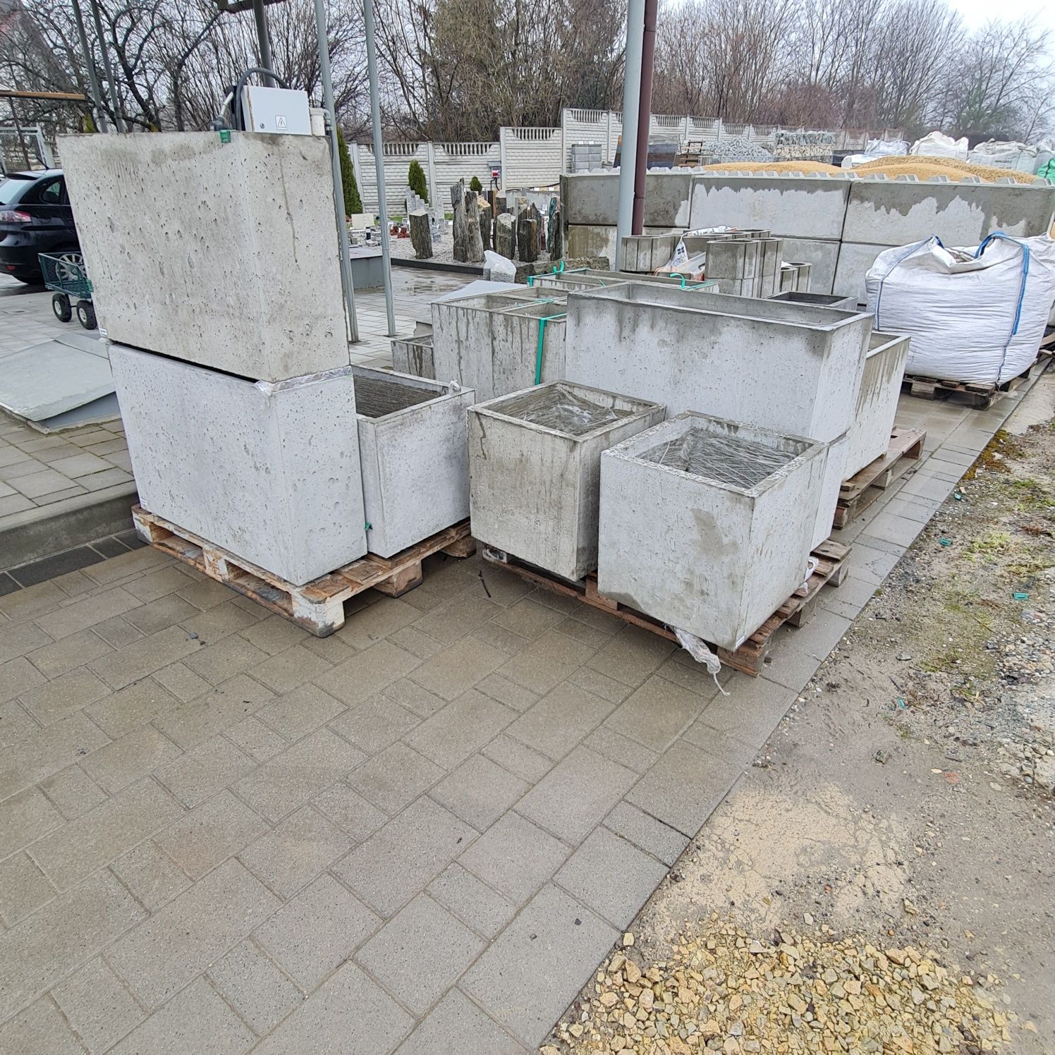 Donice betonowe, beton architektoniczny,  galanteria betonowa