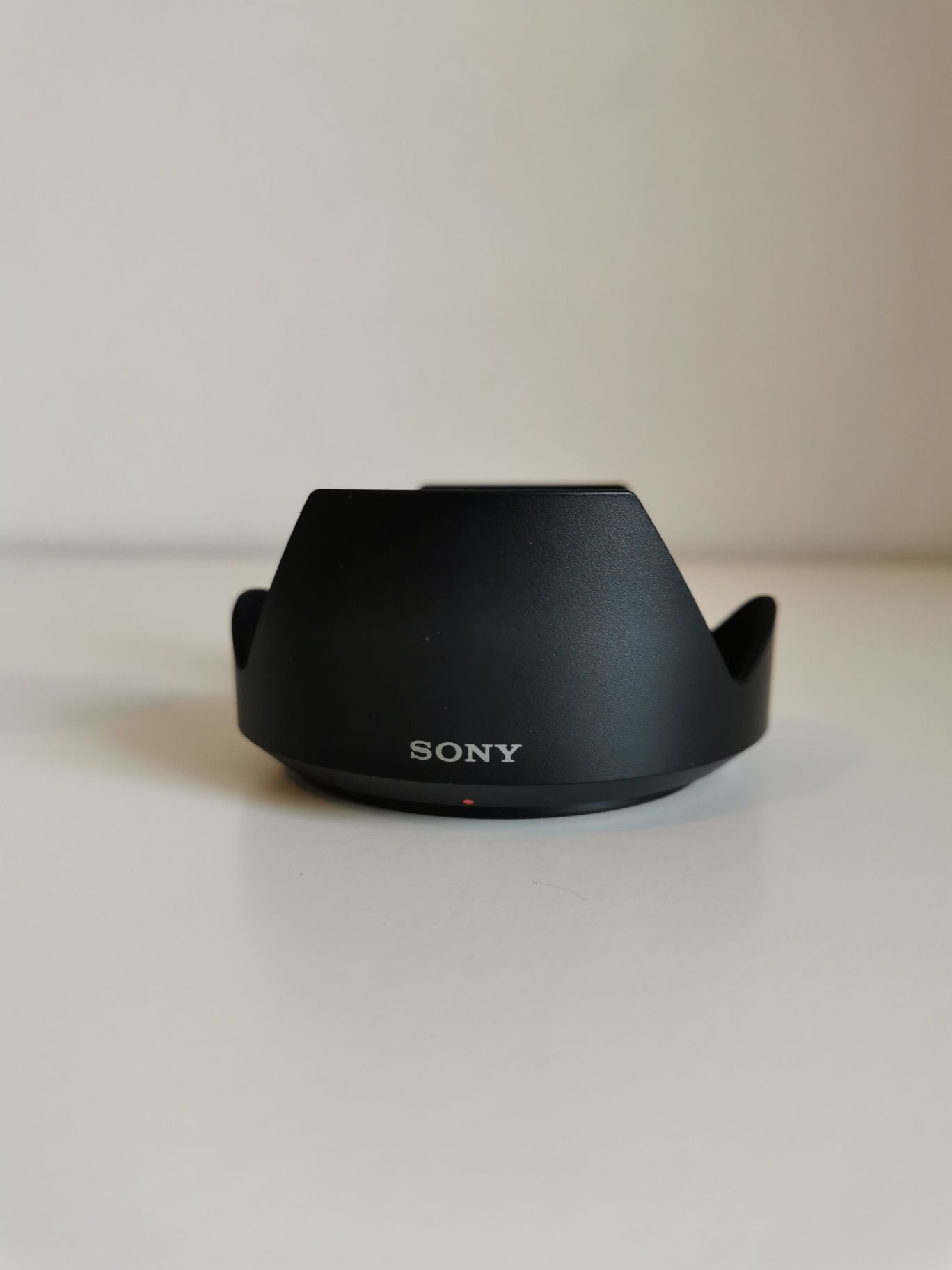 Objetiva / lente Sony FE 3.5-5.6/28-70 OSS NOVA + parassol