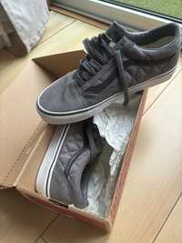 Ténis Originais vans n°42,5 Novas