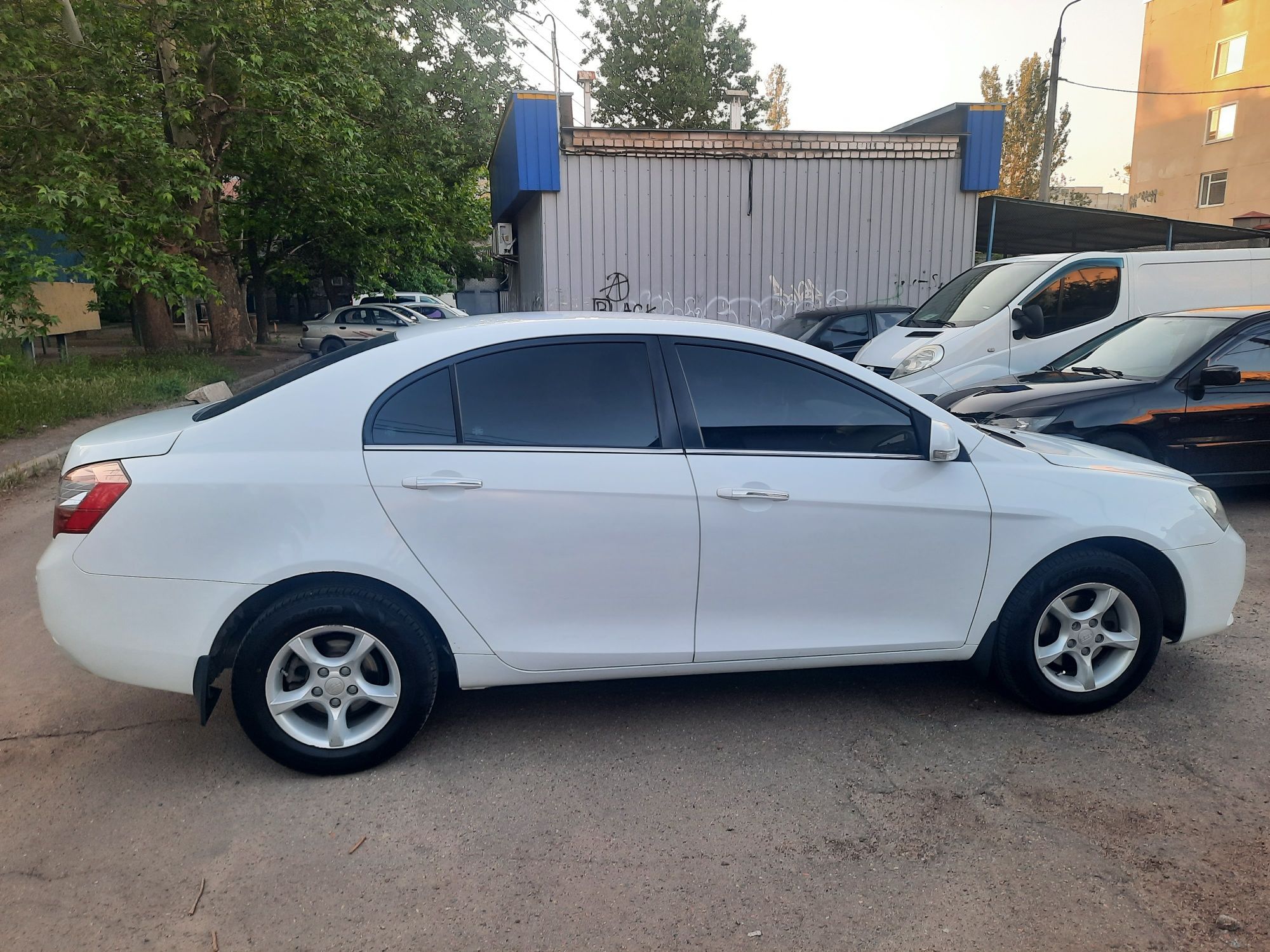 Сдаётся в долгосрочную аренду Geely Emgrand 7