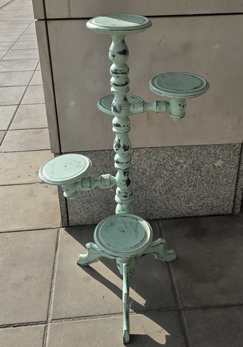 Kwietnik drewniany, stylowo przecierany na vintage / retro