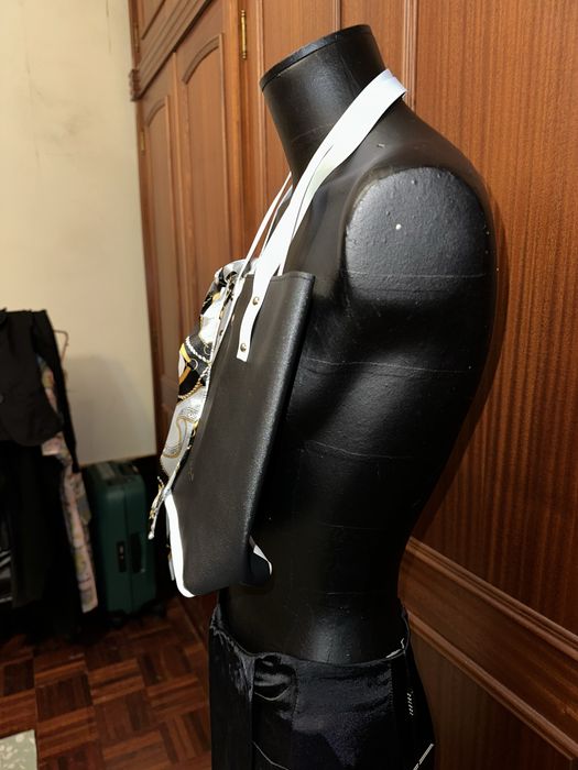 Mala preta e bege em pele verdadeira, nova