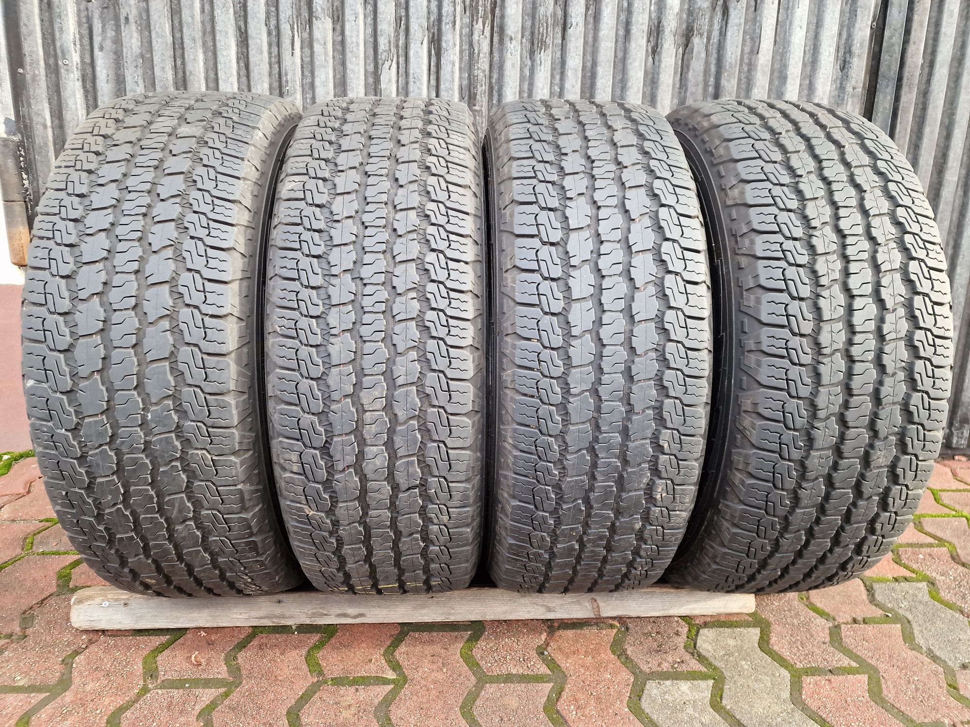 Komplet opon 265/60R18 110T Goodyear Wrangler All-Terrain Adventure