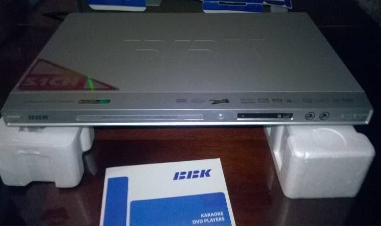 Плеер DVD BBK DV611SI с караоке