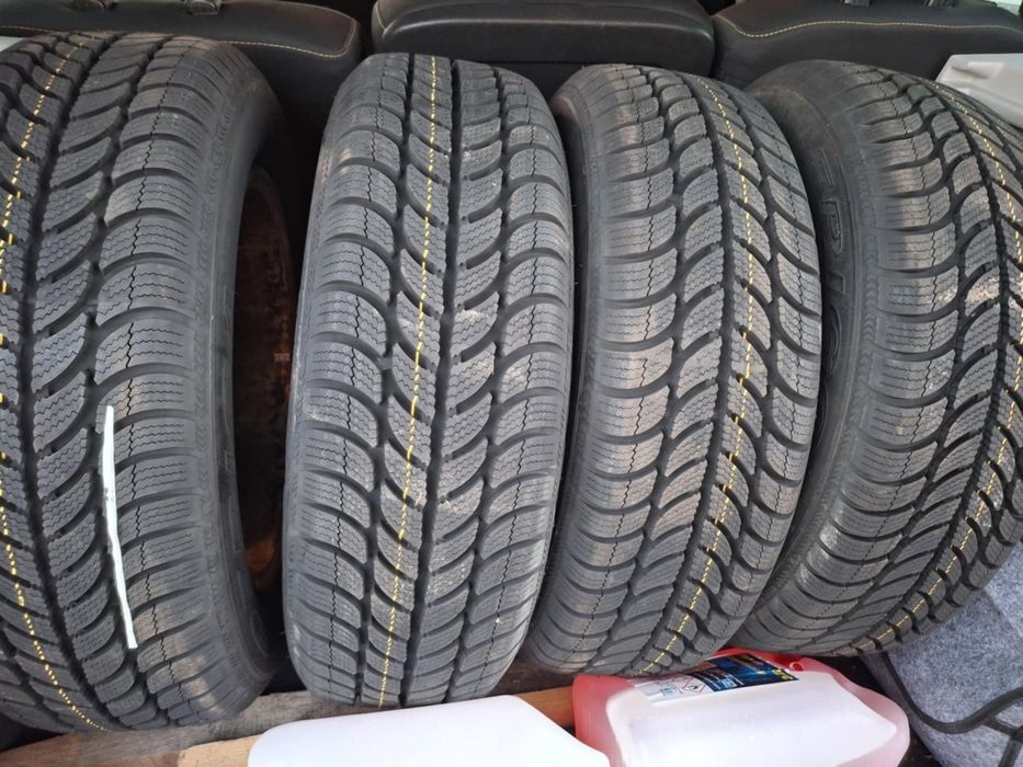 Opony zimowe na felgach Dębica Frigo 195/65R15 4x100 Nowe Renault